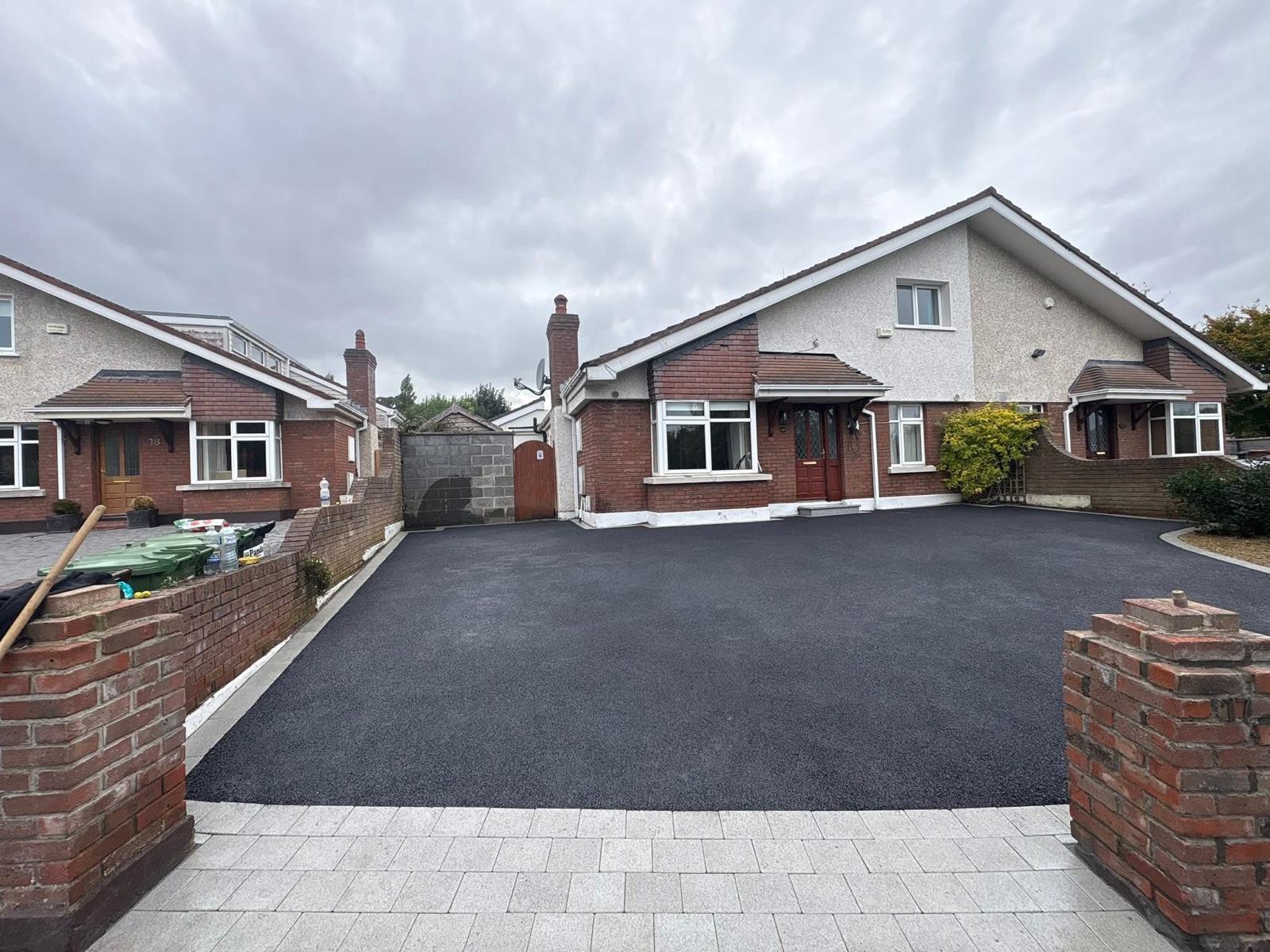Tarmac Driveway with Granite Kerbing